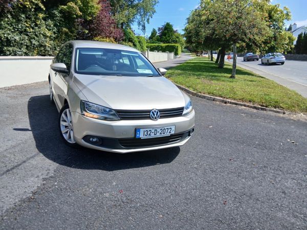 Volkswagen Jetta Saloon, Diesel, 2013, Silver