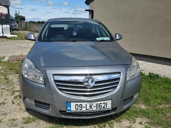 Vauxhall Insignia Hatchback, Diesel, 2009, Silver