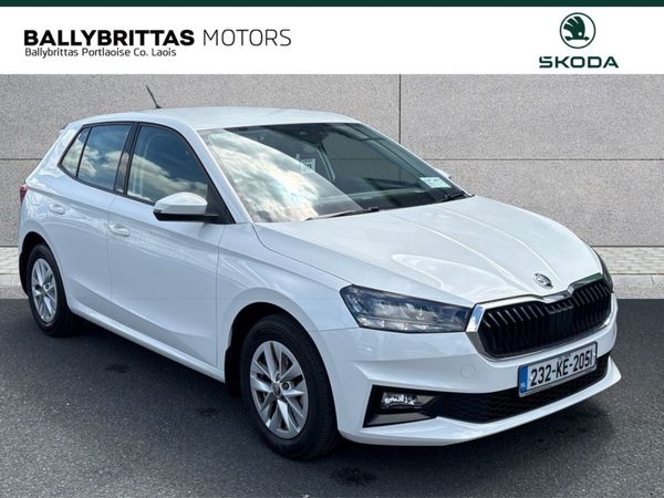 Skoda Fabia Hatchback, Petrol, 2023, White