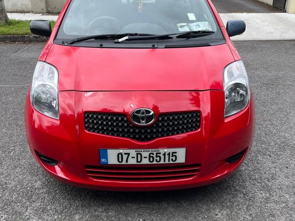 Toyota Yaris Hatchback, Petrol, 2007, Red