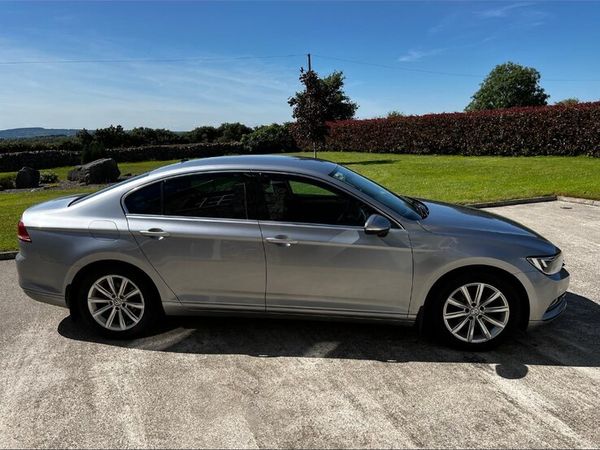 Volkswagen Passat Saloon, Diesel, 2019, Grey