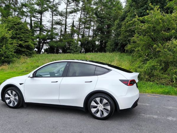 Tesla Model Y MPV, Electric, 2023, White