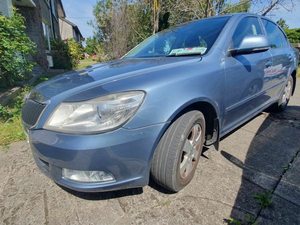 Skoda Octavia Saloon, Diesel, 2011, Grey