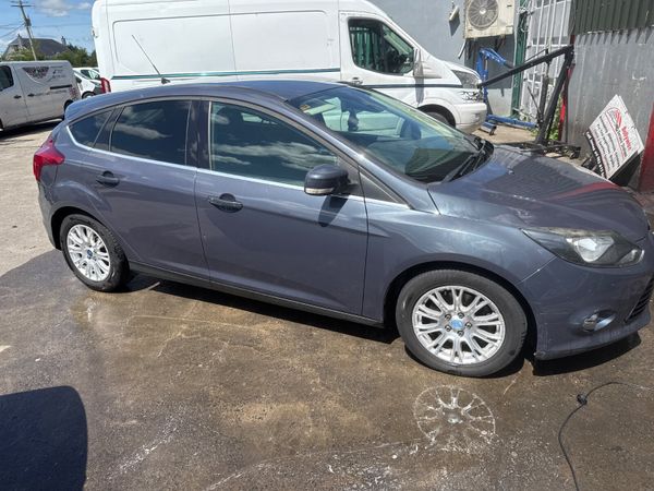 Ford Focus Hatchback, Diesel, 2012, Grey