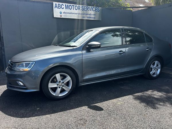 Volkswagen Jetta Saloon, Petrol, 2018, Grey