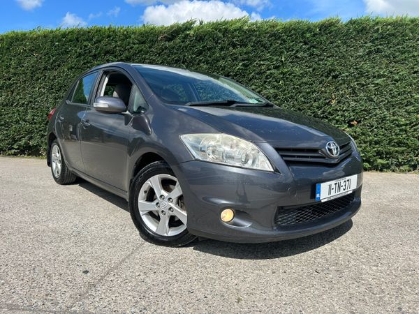 Toyota Auris Hatchback, Diesel, 2011, Grey
