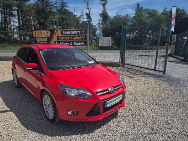 Ford Focus Hatchback, Diesel, 2013, Red