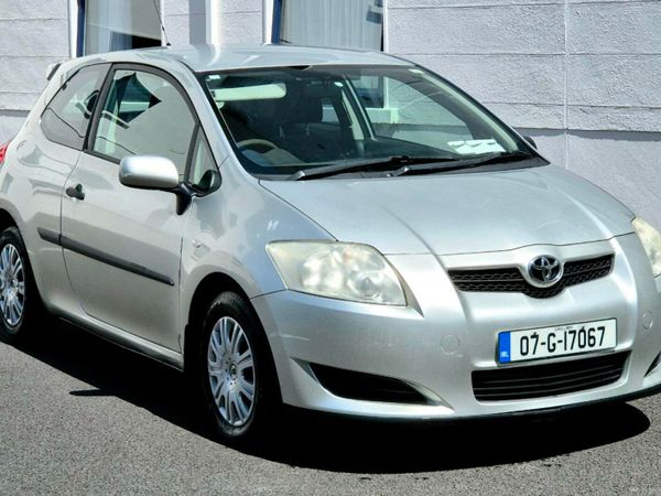 Toyota Auris Hatchback, Diesel, 2007, Silver