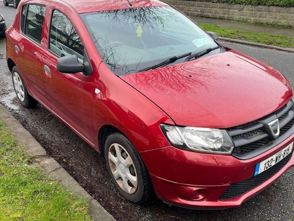 Dacia Sandero Hatchback, Petrol, 2013, Red