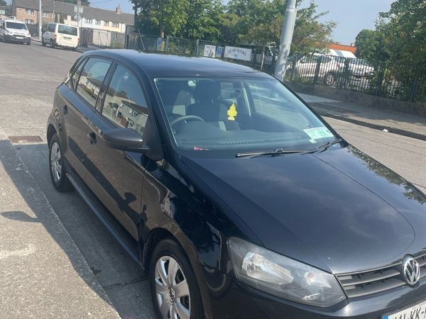 Volkswagen Polo Hatchback, Petrol, 2014, Black