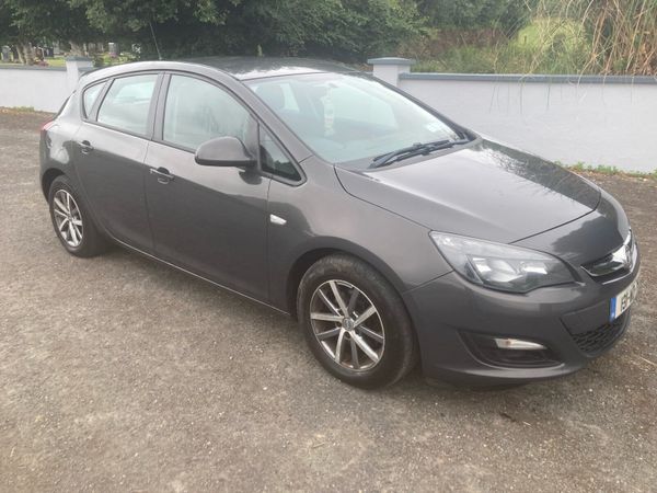Vauxhall Astra Hatchback, Diesel, 2013, Grey