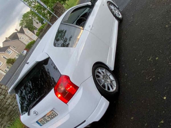 Toyota Corolla Hatchback, Petrol, 2003, Silver