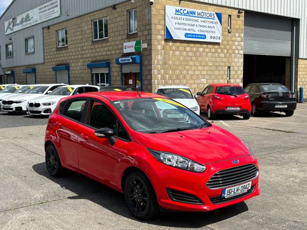 Ford Fiesta Hatchback, Petrol, 2015, Red