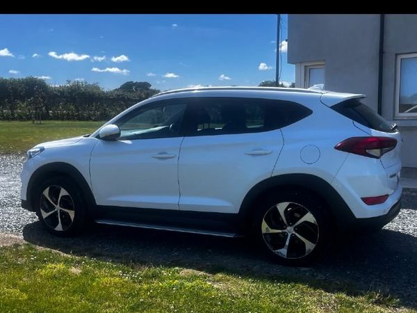 Hyundai Tucson SUV, Diesel, 2017, White