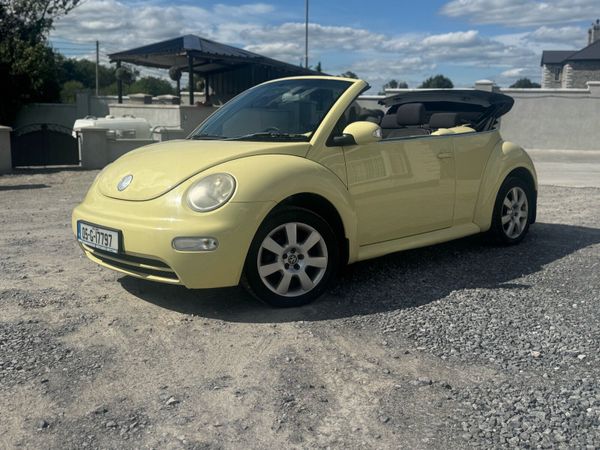 Volkswagen Beetle Convertible, Petrol, 2005, Yellow