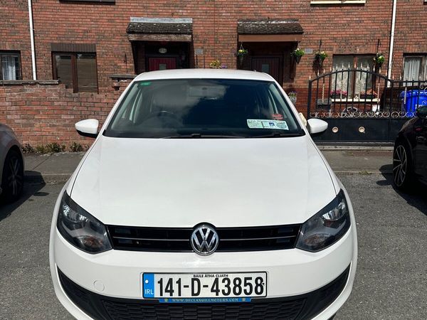 Volkswagen Polo Hatchback, Petrol, 2014, White