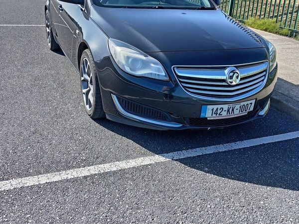 Vauxhall Insignia Hatchback, Diesel, 2014, Black