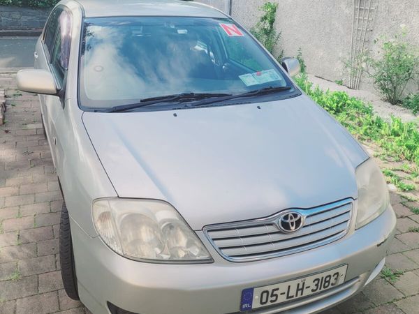 Toyota Corolla Saloon, Petrol, 2005, Silver