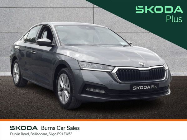 Skoda Octavia Saloon, Diesel, 2022, Grey