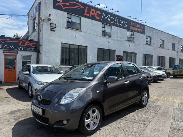 Toyota Yaris Hatchback, Petrol, 2010, Grey