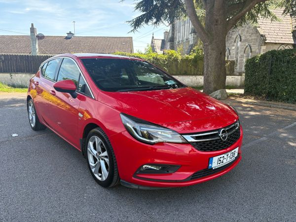 Opel Astra Hatchback, Diesel, 2015, Red