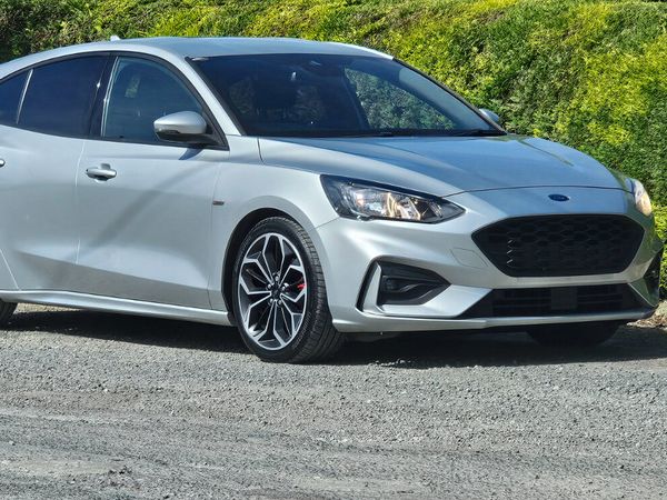 Ford Focus Hatchback, Diesel, 2019, Silver