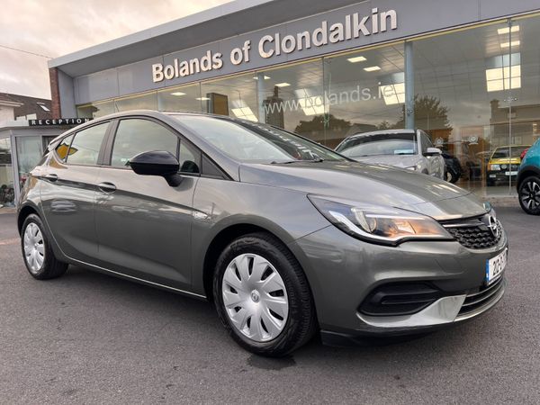 Opel Astra Hatchback, Diesel, 2021, Grey