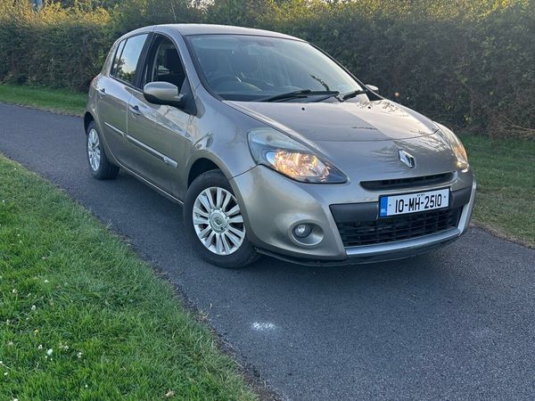 Renault Clio Hatchback, Petrol, 2010, Gold