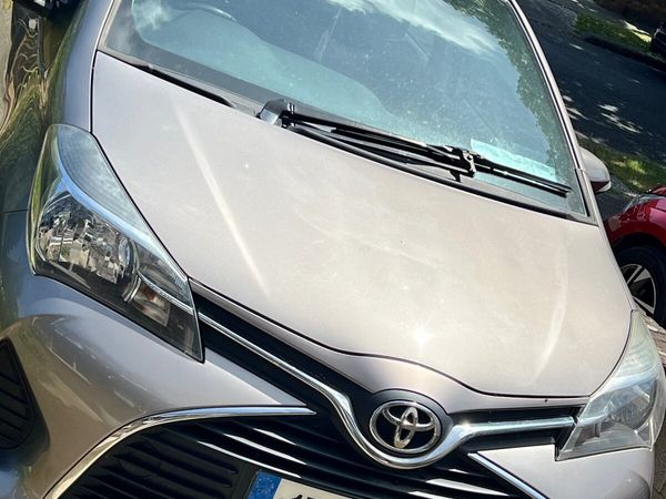 Toyota Yaris Hatchback, Petrol, 2015, Beige