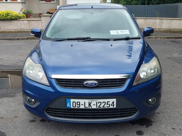 Ford Focus Hatchback, Petrol, 2009, Blue