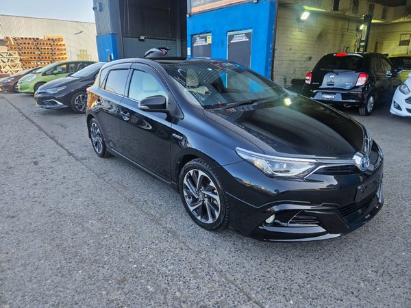 Toyota Auris Hatchback, Petrol Hybrid, 2016, Black
