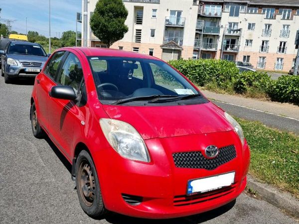 Toyota Yaris Hatchback, Petrol, 2006, Red
