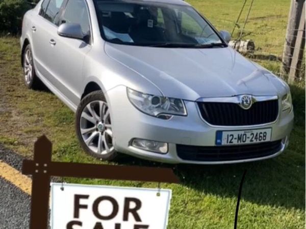 Skoda Superb Hatchback, Diesel, 2012, Silver