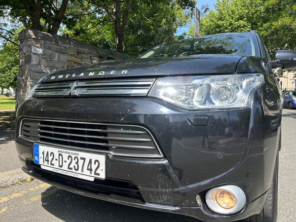 Mitsubishi Outlander SUV, Petrol Plug-in Hybrid, 2014, Black