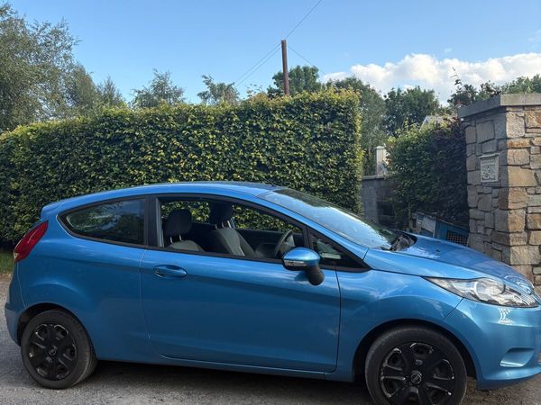Ford Fiesta Hatchback, Petrol, 2010, Blue