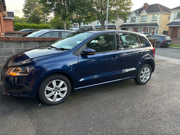 Volkswagen Polo Hatchback, Petrol, 2011, Blue