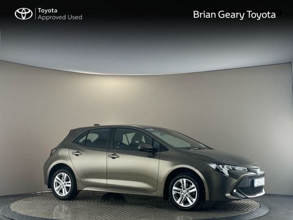 Toyota Corolla Hatchback, Petrol Hybrid, 2023, Green