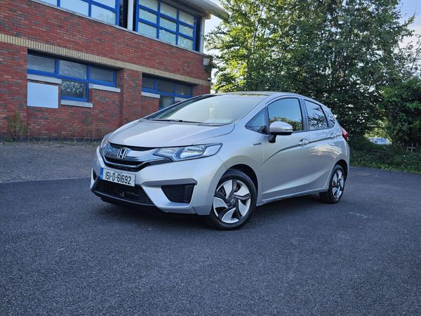 Honda Fit Hatchback, Petrol Hybrid, 2015, Silver