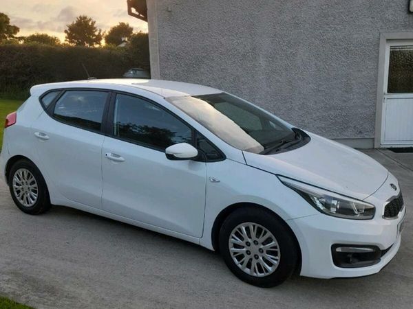 Kia Ceed Hatchback, Diesel, 2016, White