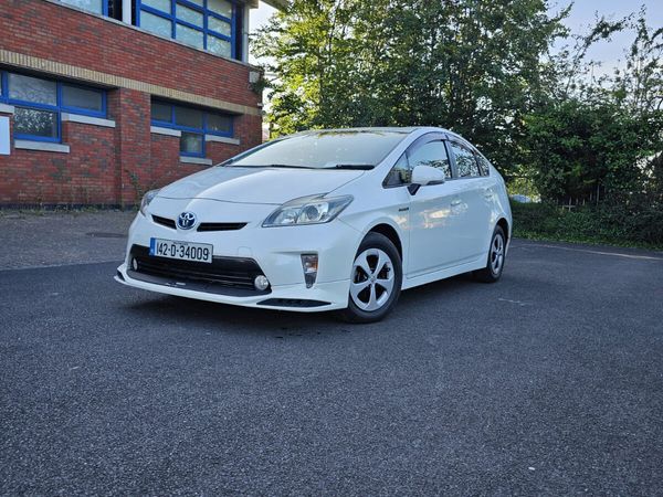 Toyota Prius Hatchback, Petrol Hybrid, 2014, White