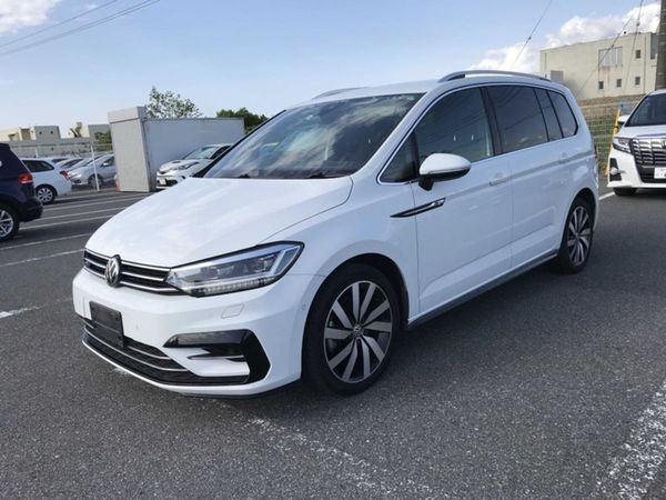 Volkswagen Touran MPV, Petrol, 2018, White