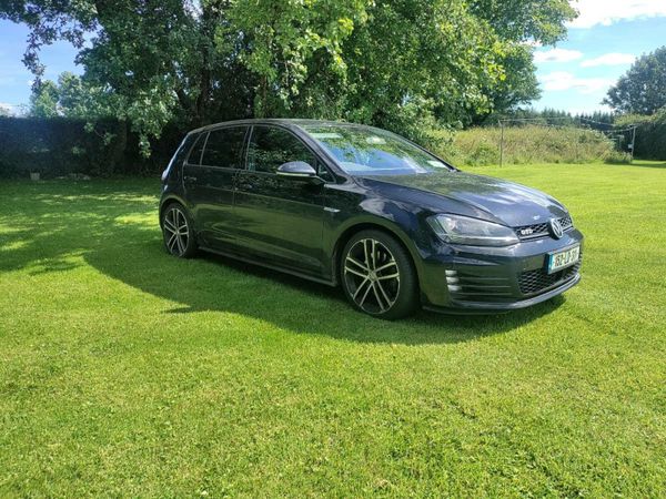 Volkswagen Golf Hatchback, Diesel, 2015, Black