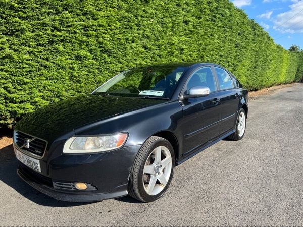 Volvo S40 Saloon, Diesel, 2009, Black
