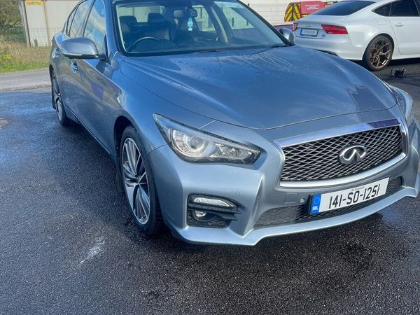 Infiniti Q50 Saloon, Diesel, 2014, Blue