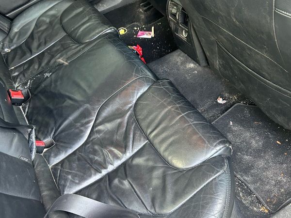 Volkswagen Passat Saloon, Diesel, 2010, Black