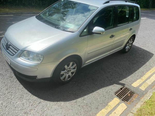 Volkswagen Touran MPV, Petrol, 2006, Silver