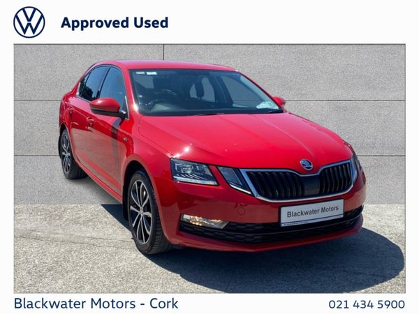 Skoda Octavia Saloon, Petrol, 2020, Red