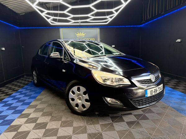Vauxhall Astra Hatchback, Diesel, 2010, Black