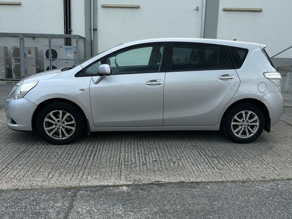 Toyota Verso MPV, Diesel, 2012, Silver