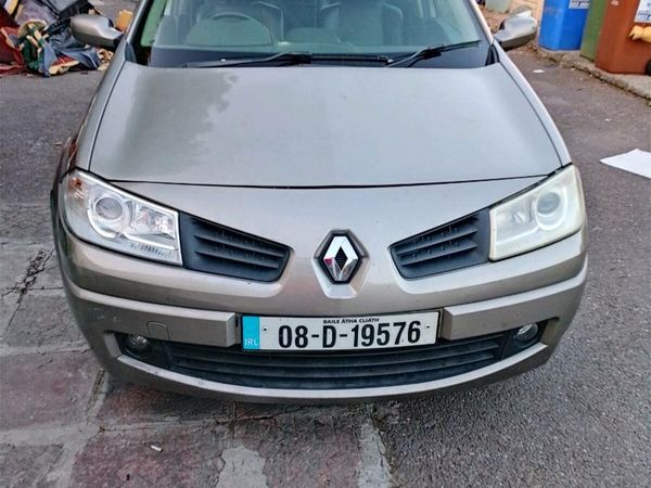 Renault Megane Saloon, Petrol, 2008, Gold